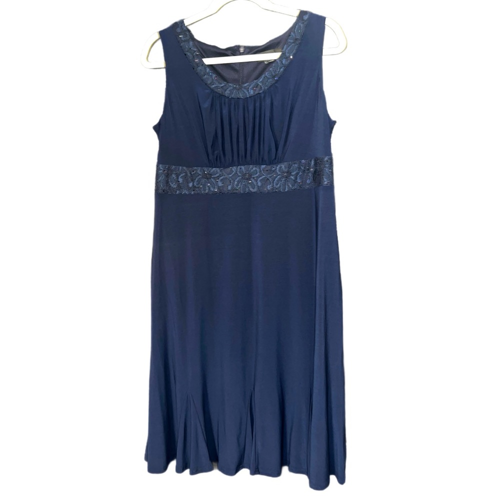 Elegant Navy Sleeveless Dress